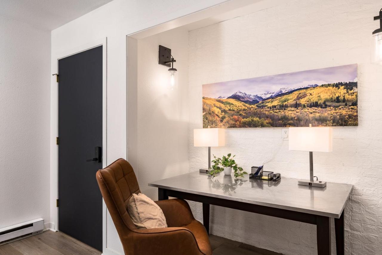 The Modern Mountaineer Villa Bailey Bagian luar foto